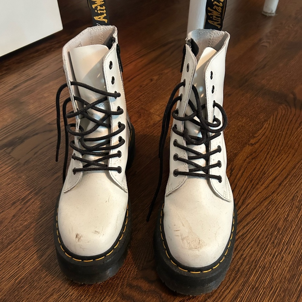 Women’s platform lace ups